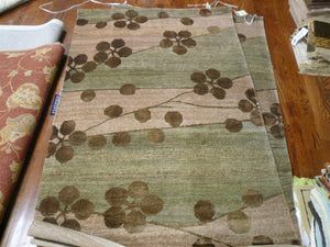 Safavieh TB301 Hand Knotted Rug