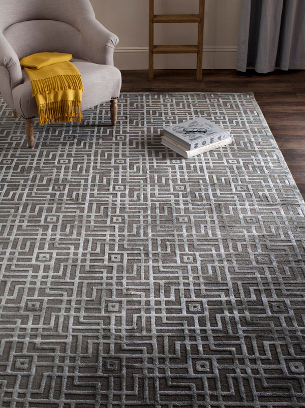 Safavieh Tibetan TB426 Hand Knotted Rug