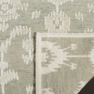 Safavieh Tibetan TB653 Rug