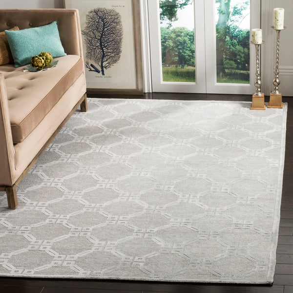 Safavieh Tibetan TB681 Hand Knotted Rug