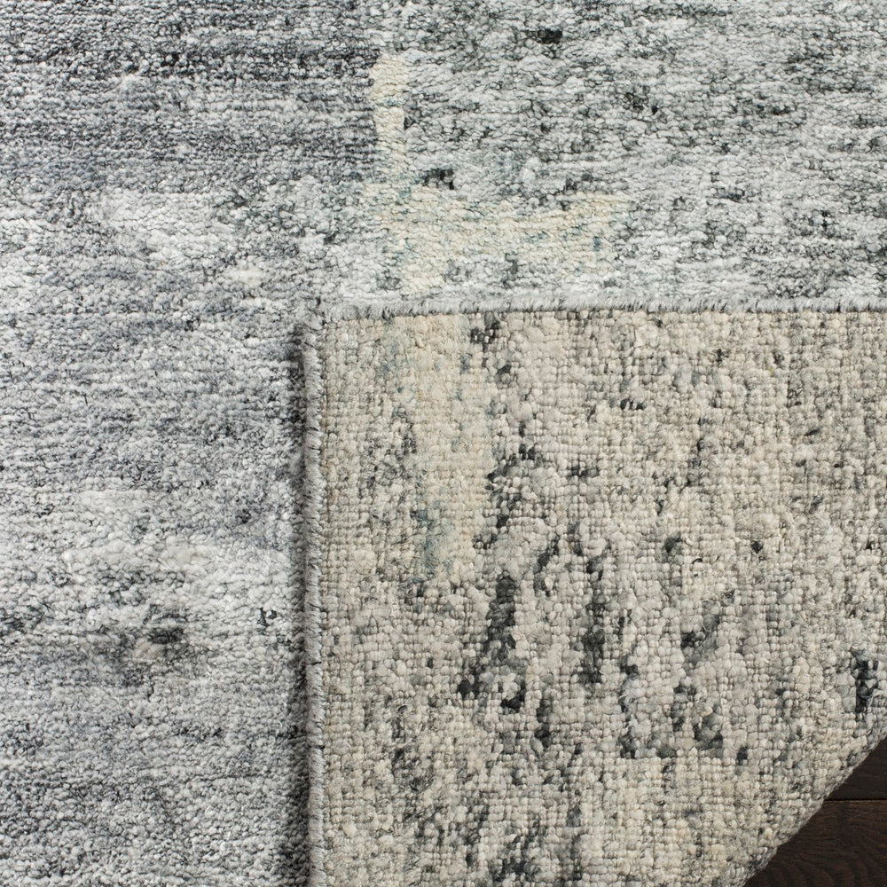 Safavieh Tibetan TB751 Hand Knotted Rug