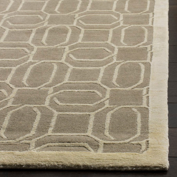 Safavieh Tibetan TB834 Hand Knotted Rug