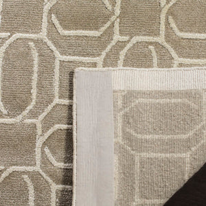 Safavieh Tibetan TB834 Hand Knotted Rug