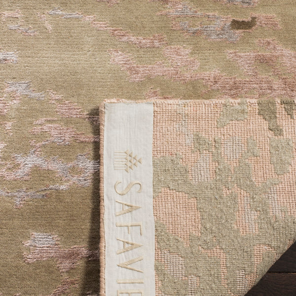 Safavieh Tibetan TB852 Hand Knotted Rug