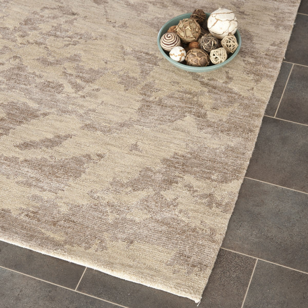 Safavieh Tibetan TB945 Hand Knotted Rug