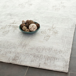 TB951 Hand Knotted Rug - Luxurious Wool & Viscose Blend, Perfect for Elegant Home Decor and Style