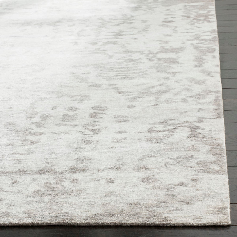 Safavieh Tibetan TB961 Hand Knotted Rug