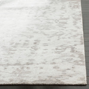 Safavieh Tibetan TB961 Hand Knotted Rug