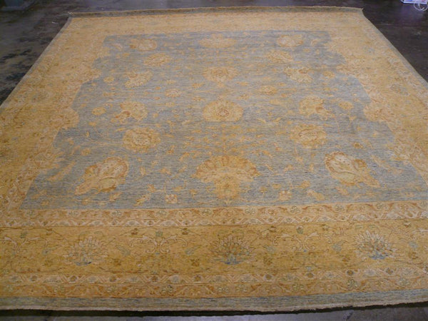 Safavieh TBZ422 Hand Knotted Rug