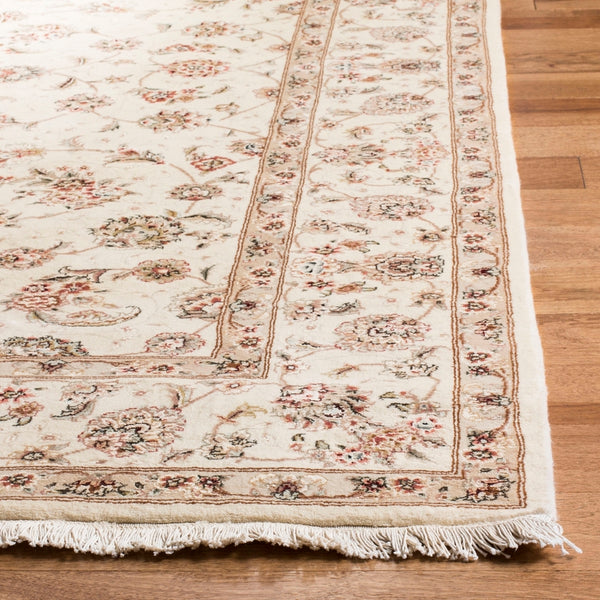 Safavieh TF711 Rug