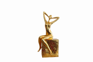 VIG Furniture Modrest Figure Modern Gold Scuplture VGTHTH-093-GLD