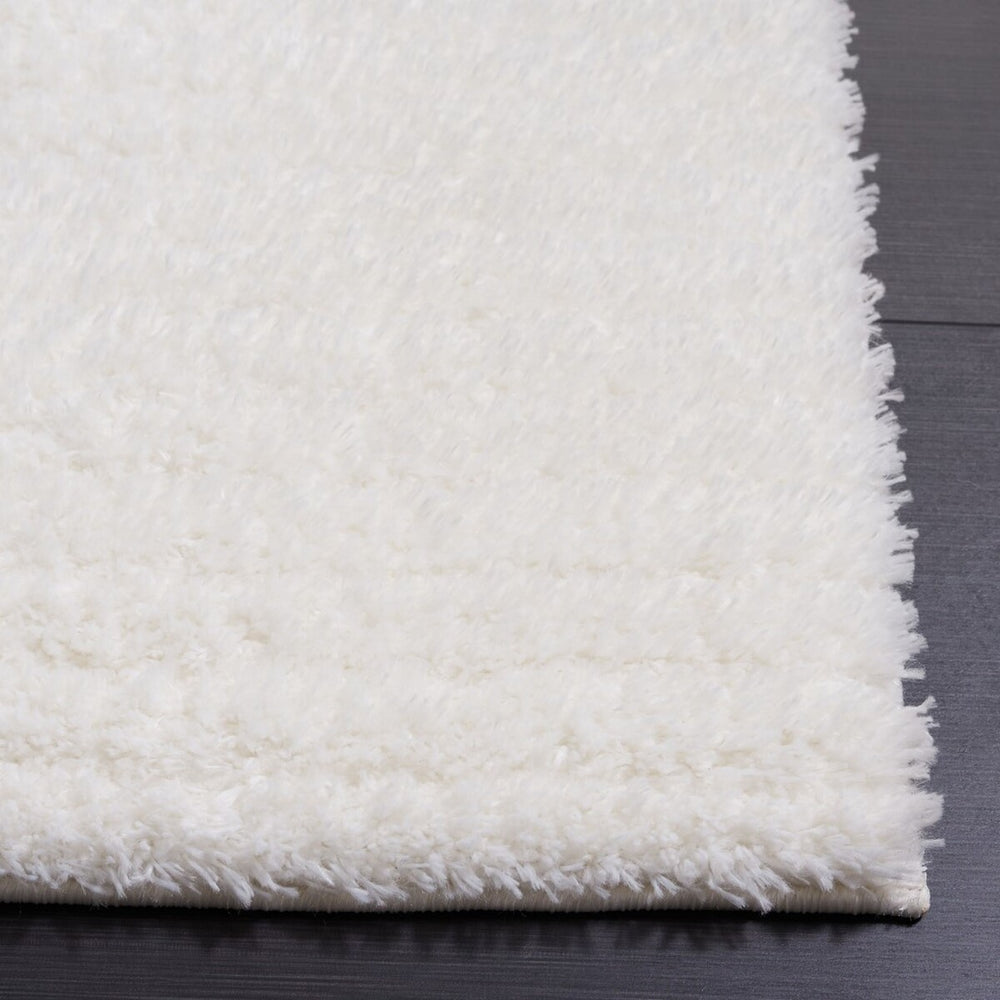 Safavieh Tahoe Shag 651 Shag Power Loomed Rug Ivory THO651A-9