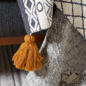 Safavieh Ven Throw Mustard/Beige/Black 100% Cotton THR230A-5060