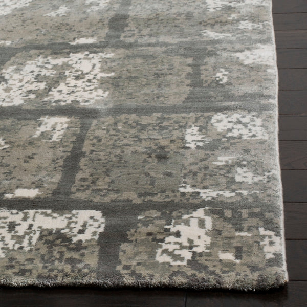 Safavieh Tibetan TIB513 Rug