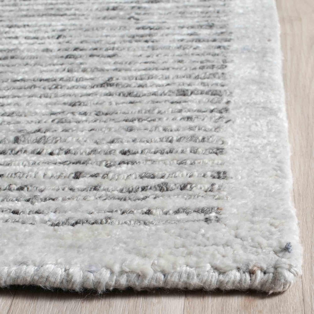 Safavieh Tibetan 555 Hand Knotted 60 % Wool 20 % Viscose 20 % Cotton Rug TIB555B-8SQ