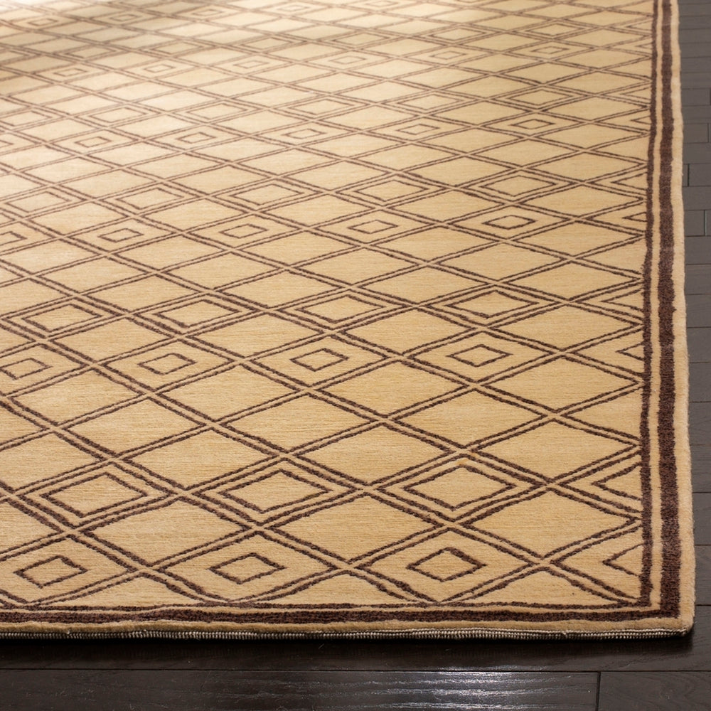 Safavieh Thomas TOB716 Hand Knotted Rug