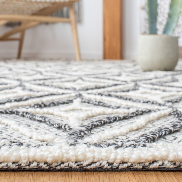 Safavieh Trace 212 Hand Tufted Wool Rug TRC212F-25