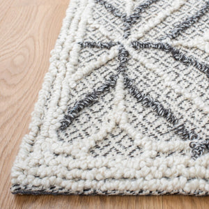 Safavieh Trace 212 Hand Tufted Wool Rug TRC212F-25