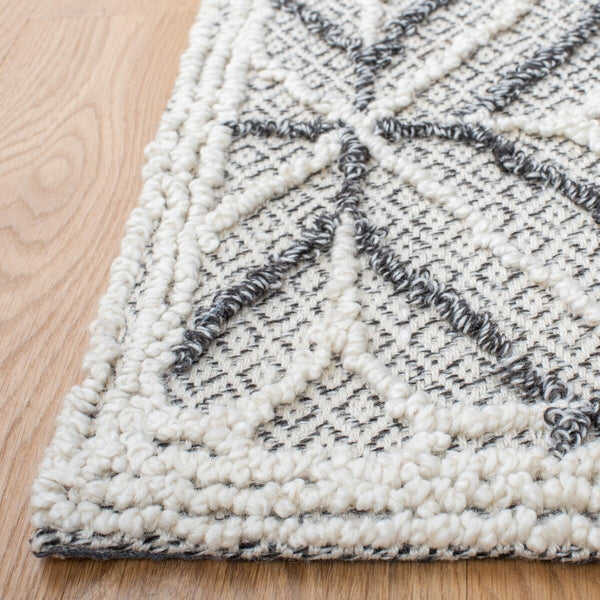 Safavieh Trace 212 Hand Tufted Wool Rug TRC212F-25