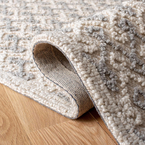 Trace 215 Contemporary Hand Tufted 65% Wool, 25% Viscose, 10% Nylon Rug Grey / Beige