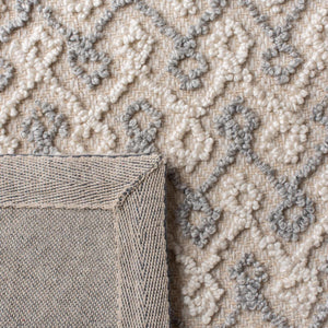 Trace 215 Contemporary Hand Tufted 65% Wool, 25% Viscose, 10% Nylon Rug Grey / Beige
