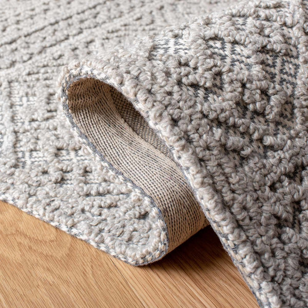 Trace 219 Contemporary Hand Tufted 65% Wool, 25% Viscose, 10% Nylon Rug Grey / Beige
