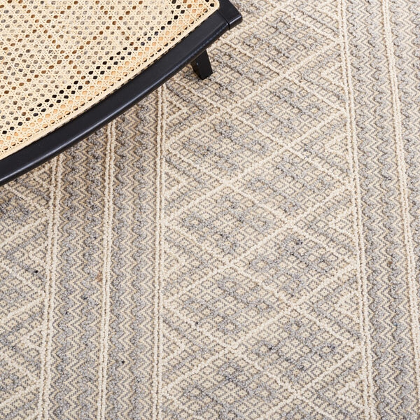 Safavieh Trace 229 Hand Tufted 65% Wool/25% Viscose/and 10% Nylon Contemporary Rug TRC229F-9