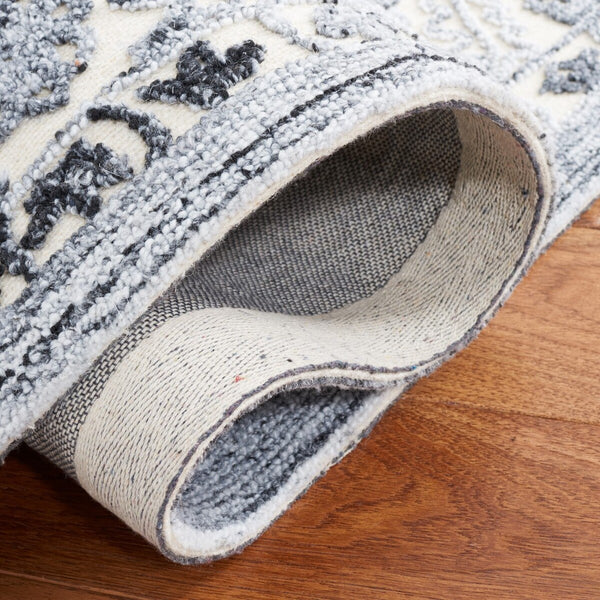 Safavieh Trace 303 Hand Tufted 75% Polypropylene and 25% Wool Rug TRC303F-8