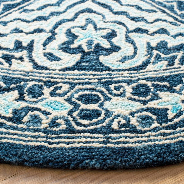 Safavieh Trace 507 Hand Tufted Wool and Cotton Transitional Rug TRC507N-10