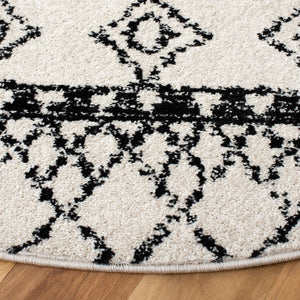 Tulum 229 Bohemian Power Loomed Polypropylene Pile Rug Ivory / Black