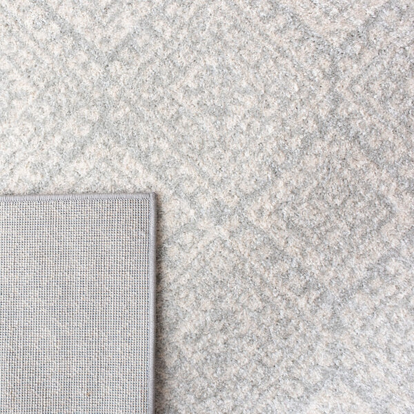 Safavieh Tulum 264 Power Loomed 60% Polypropylene/40% Jute Transitional Rug TUL264G-8SQ