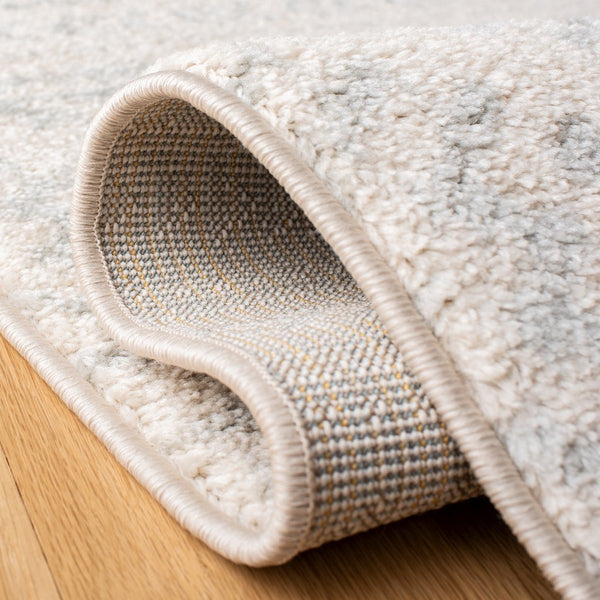 Tulum 272 Bohemian Power Loomed Polypropylene Pile Rug Ivory / Light Grey