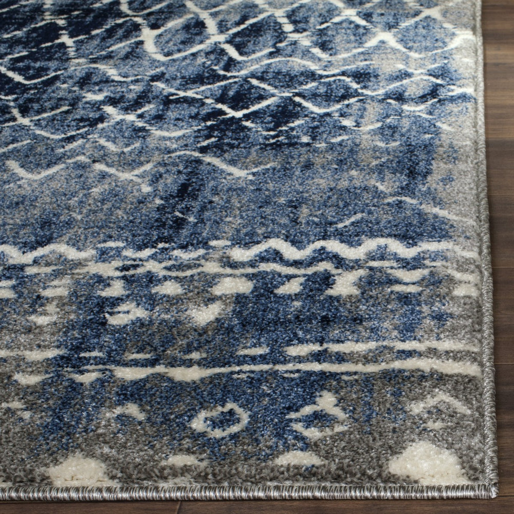 Safavieh Tunisia TUN298 Rug