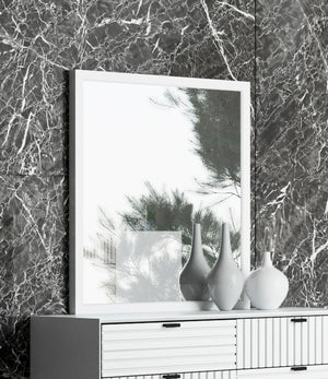 VIG Furniture Nova Domus Valencia Contemporary White Mirror VGMABH-586-WHT