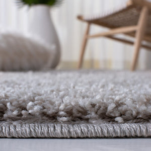 Venus Shag 500 Venus Shag 520 Shag Power Loomed 60% Polypropylene 35% Recycled Polyester 5% Latex Rug Light Grey