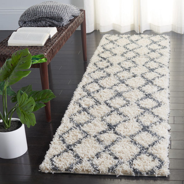 Venus Shag 600 Venus Shag 682 Shag Power Loomed 100 % Polypropylene Pile Rug Ivory / Dark Grey