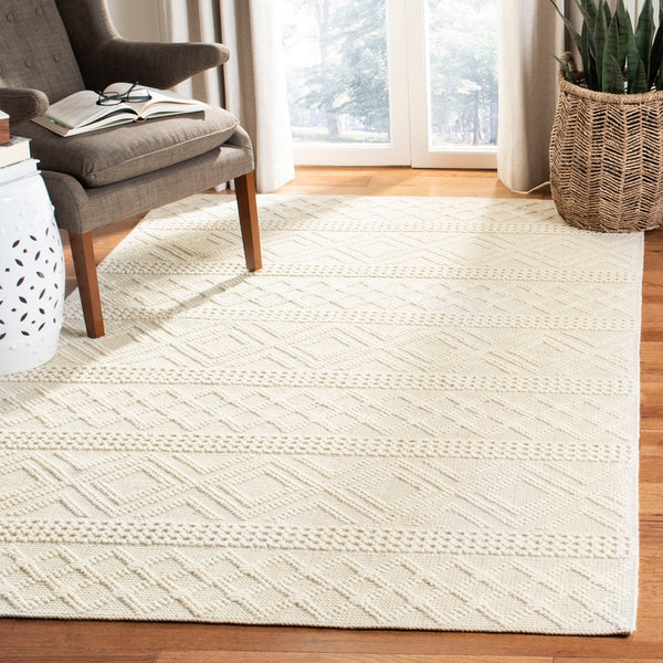 Safavieh Vermont VRM211 Hand Woven Rug
