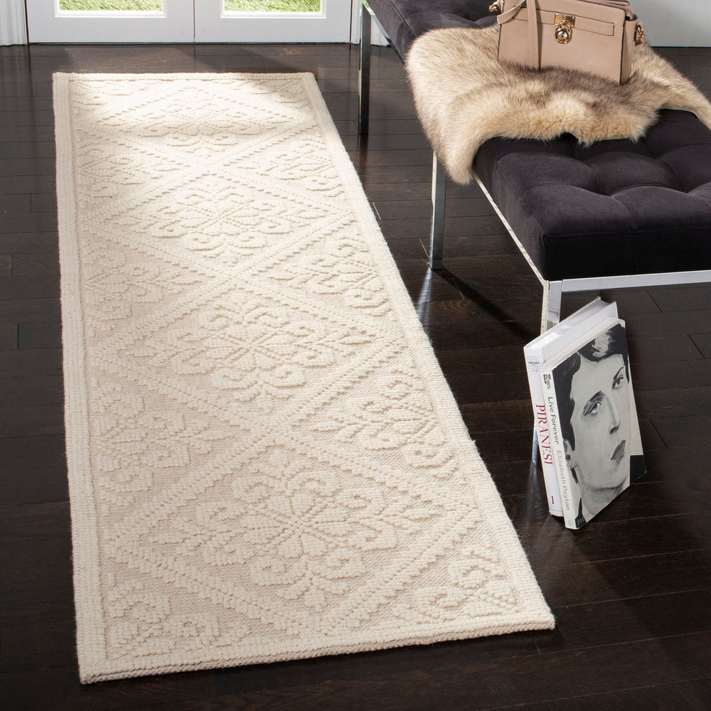 Safavieh Vermont VRM306 Hand Woven Rug