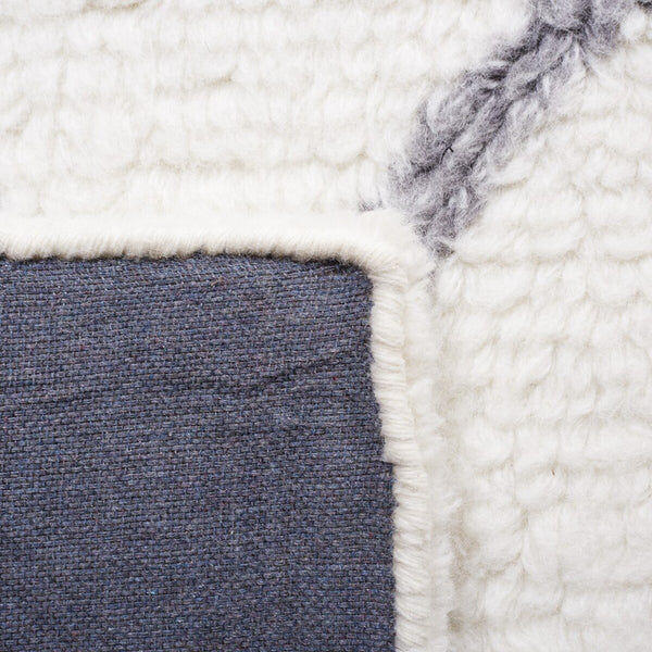 Safavieh Vermont 552 Hand Tufted New Zealand Wool and Cotton with Latex Contemporary Rug VRM552A-8