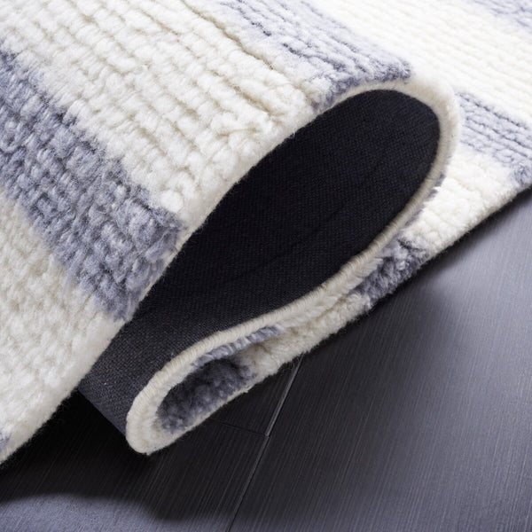 Safavieh Vermont 555 Hand Tufted New Zealand Wool and Cotton with Latex Contemporary Rug VRM555A-8