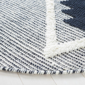 Safavieh Vermont Woollen Dhurry (Hand-Loomed) 60% Wool 40% Cotton Rug Black / Ivory VRM602H-3