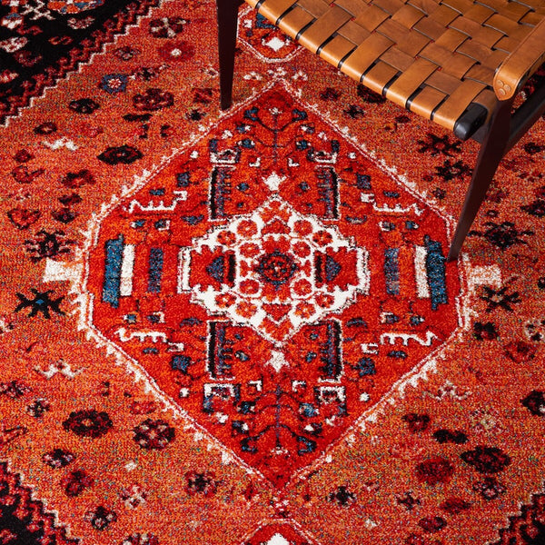 Safavieh Vintage Hamadan 201 Power Loomed Polypropylene Transitional Rug VTH201P-9