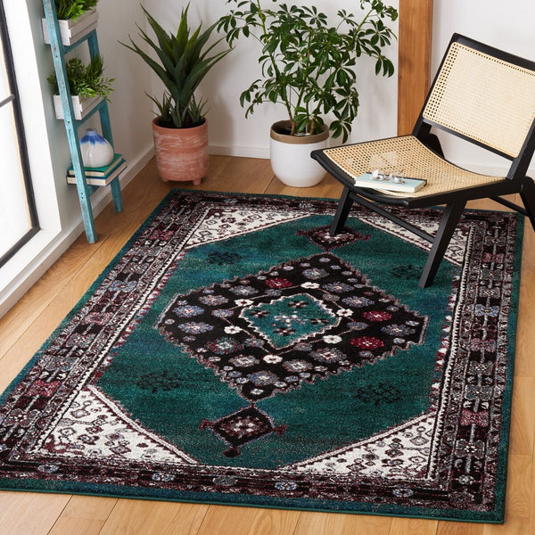 Safavieh Vintage Hamadan 202 Power Loomed Polypropylene Transitional Rug VTH202Y-9
