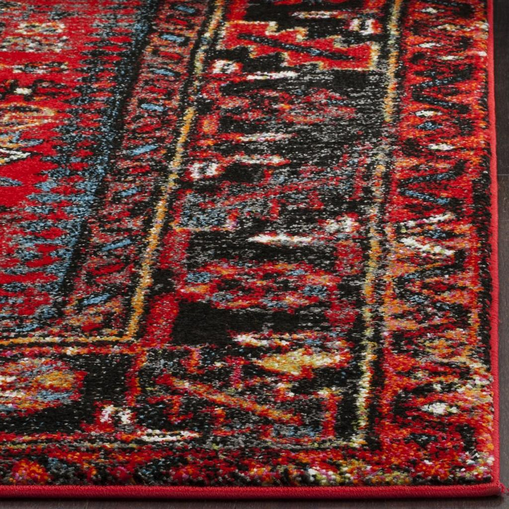 Safavieh Vintage VTH211 Power Loomed Rug