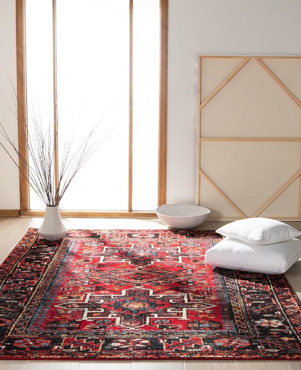 Safavieh Vintage Hamadan 211 Power Loomed Polypropylene Transitional Rug VTH211A-12SQ