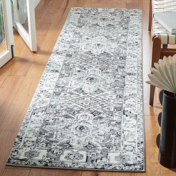 Safavieh Vintage Hamadan 211 Power Loomed Polypropylene Transitional Rug VTH211G-26