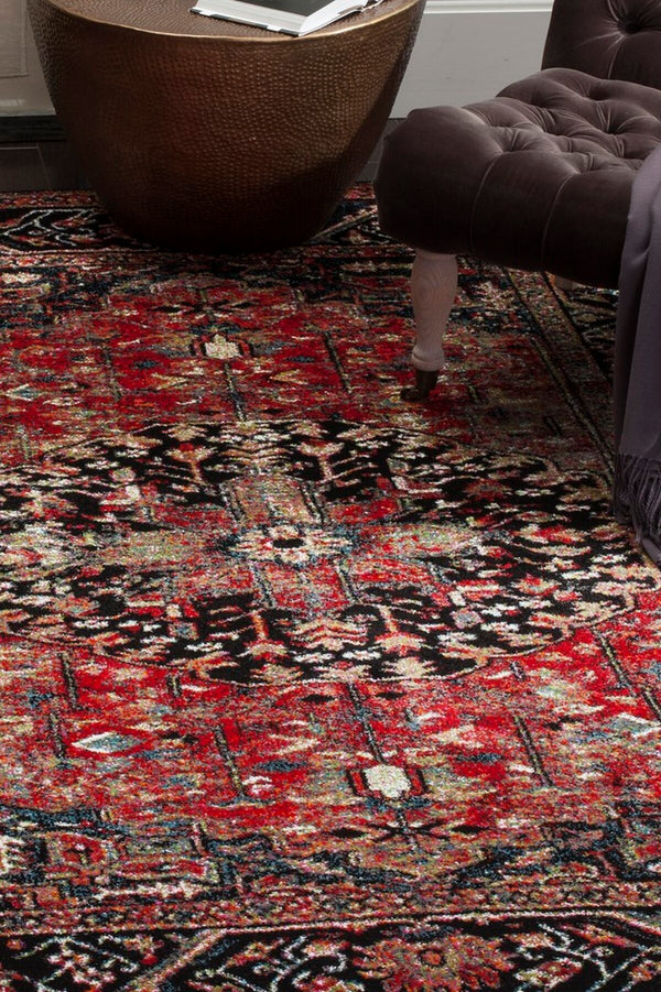 Safavieh Vintage Hamadan 215 Power Loomed Polypropylene Transitional Rug VTH215A-9SQ