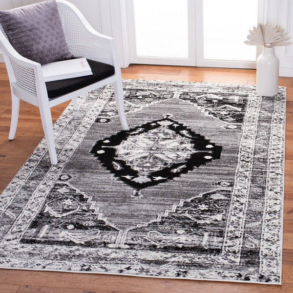 Safavieh Vintage Hamadan 228 Power Loomed Polypropylene Transitional Rug VTH228F-9