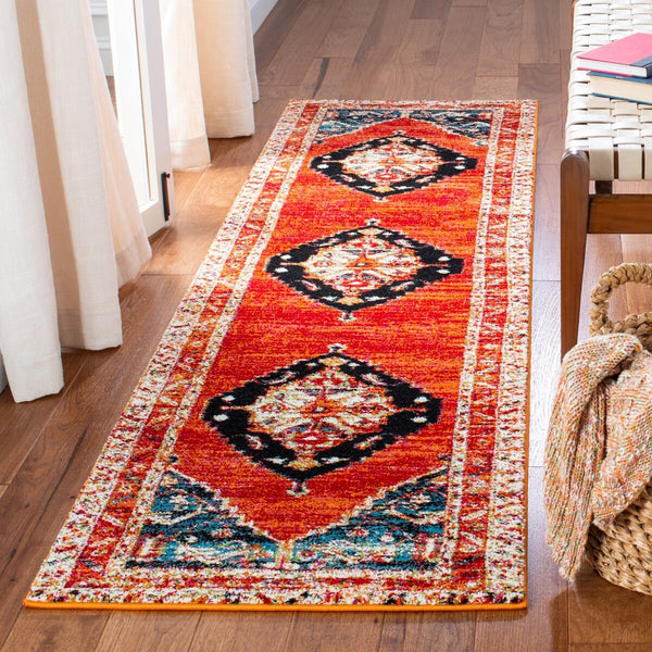 Safavieh Vintage Hamadan 228 Power Loomed Polypropylene Transitional Rug VTH228Q-26