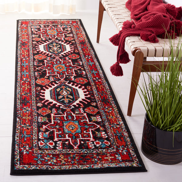Safavieh Vintage Hamadan 229 Power Loomed Traditional Rug Red / Black 9' x 12'